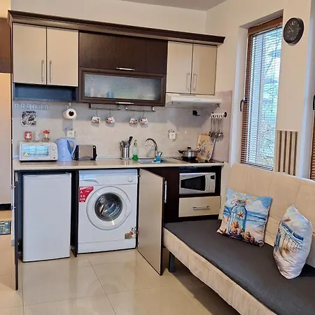 Apartment мм комплекс студиа ,,роза,, *